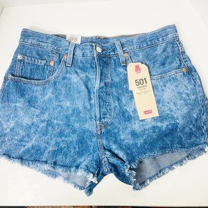 NWT Levi's Women's High Rise Button Fly  Shorts 32